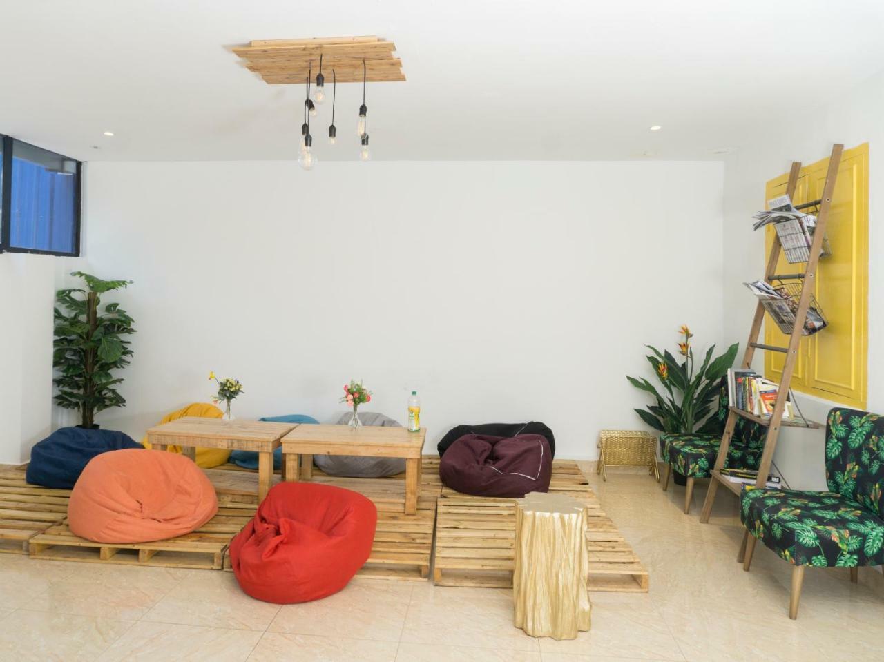 Oyo 90121 Summer House Bed & Cafe Kuala Lumpur Exterior foto